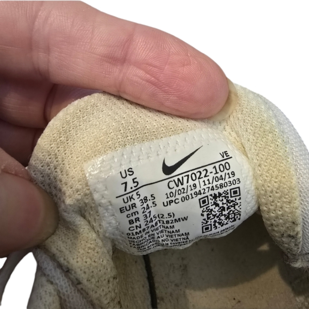 Nike ReNew Cross Training Running Shoe Size 7.5 in EUC - Picture 7 of 10